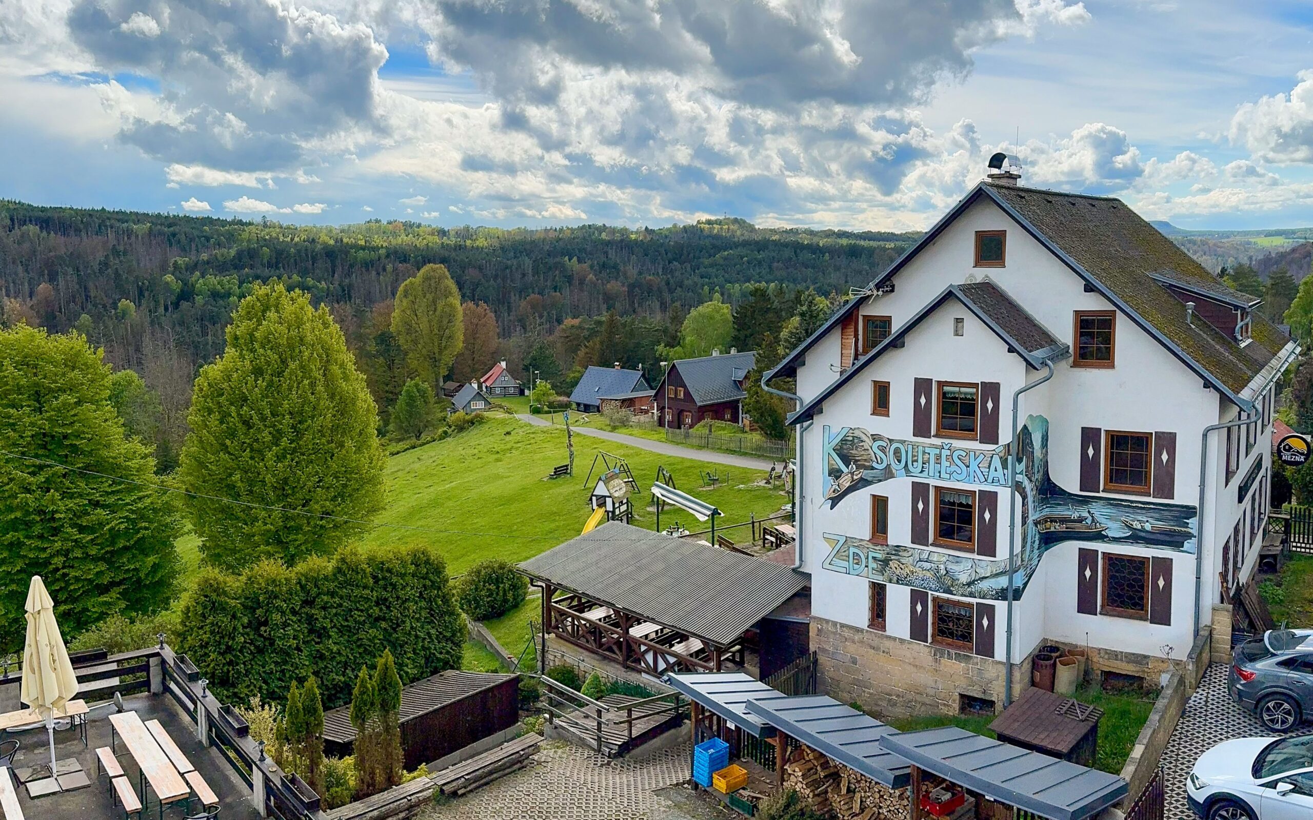 NP České Švýcarsko: Hřensko v Resortu Mezná se snídaní a privátním wellness (sauna