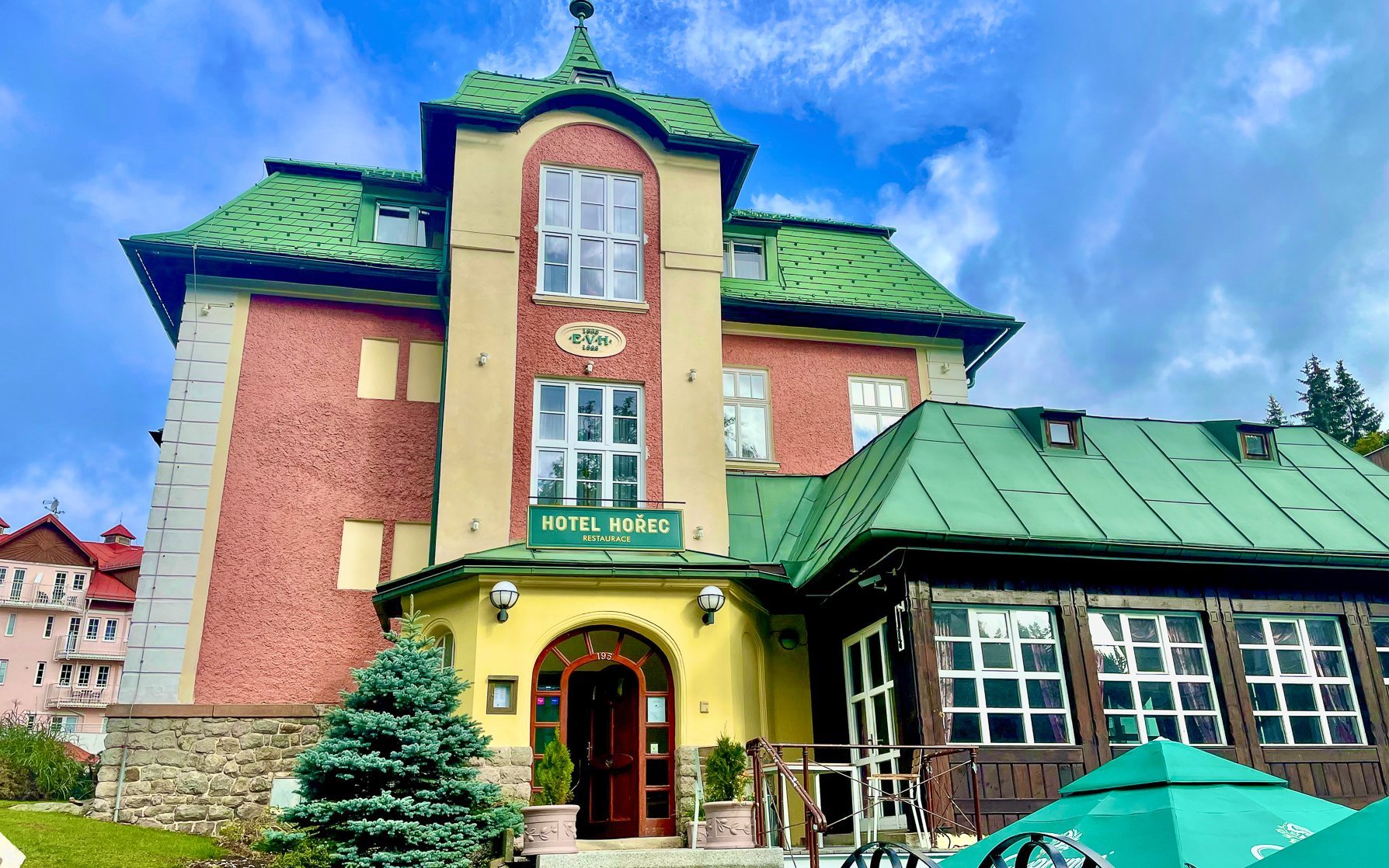 Krkonoše: Dovolená v Peci pod Sněžkou v Hotelu Hořec **** s polopenzí