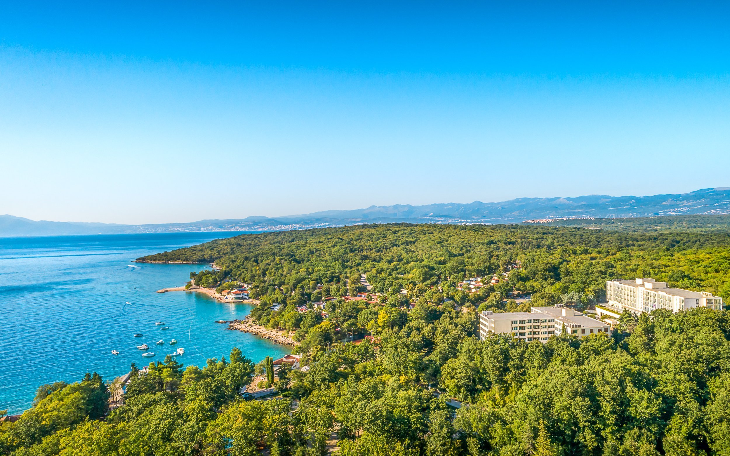 Chorvatsko: Ostrov Krk 150 m od pláže v Magal Hotelu by Aminess *** s polopenzí