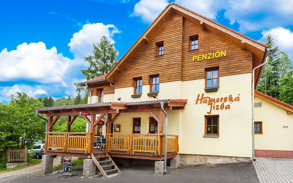 Krušné hory nedaleko Klínovce a Karlových Varů: Dovolená v Penzionu Hamerská Jizba s chutnou polopenzí - ventip.cz