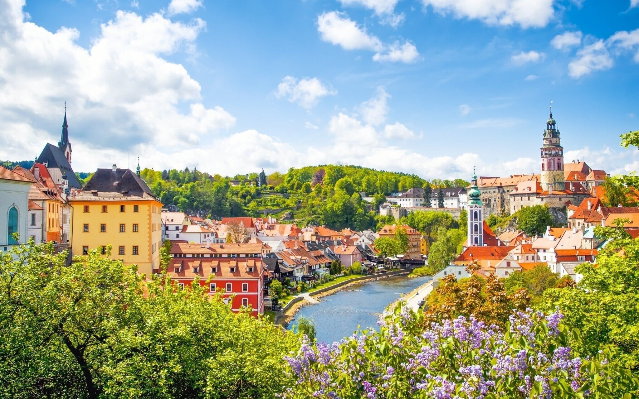 Český Krumlov: Pobyt přímo v historickém centru v Pensionu Linden se snídaněmi formou bufetu + láhev vína - ventip.cz
