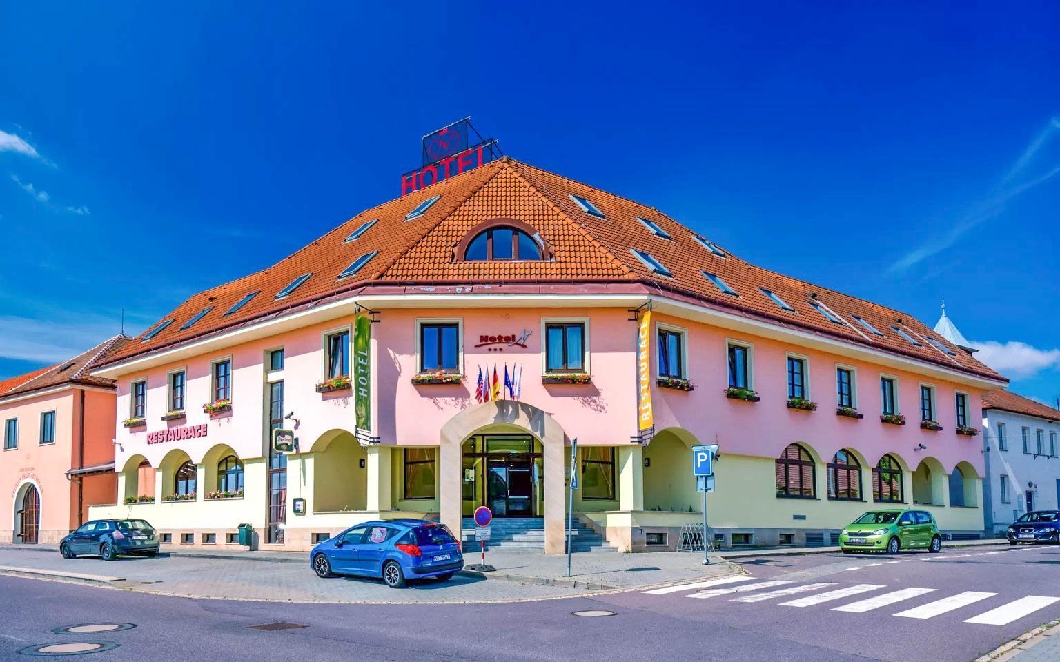 Znojmo v obklopení vinic: Rodinný Hotel N *** s polopenzí