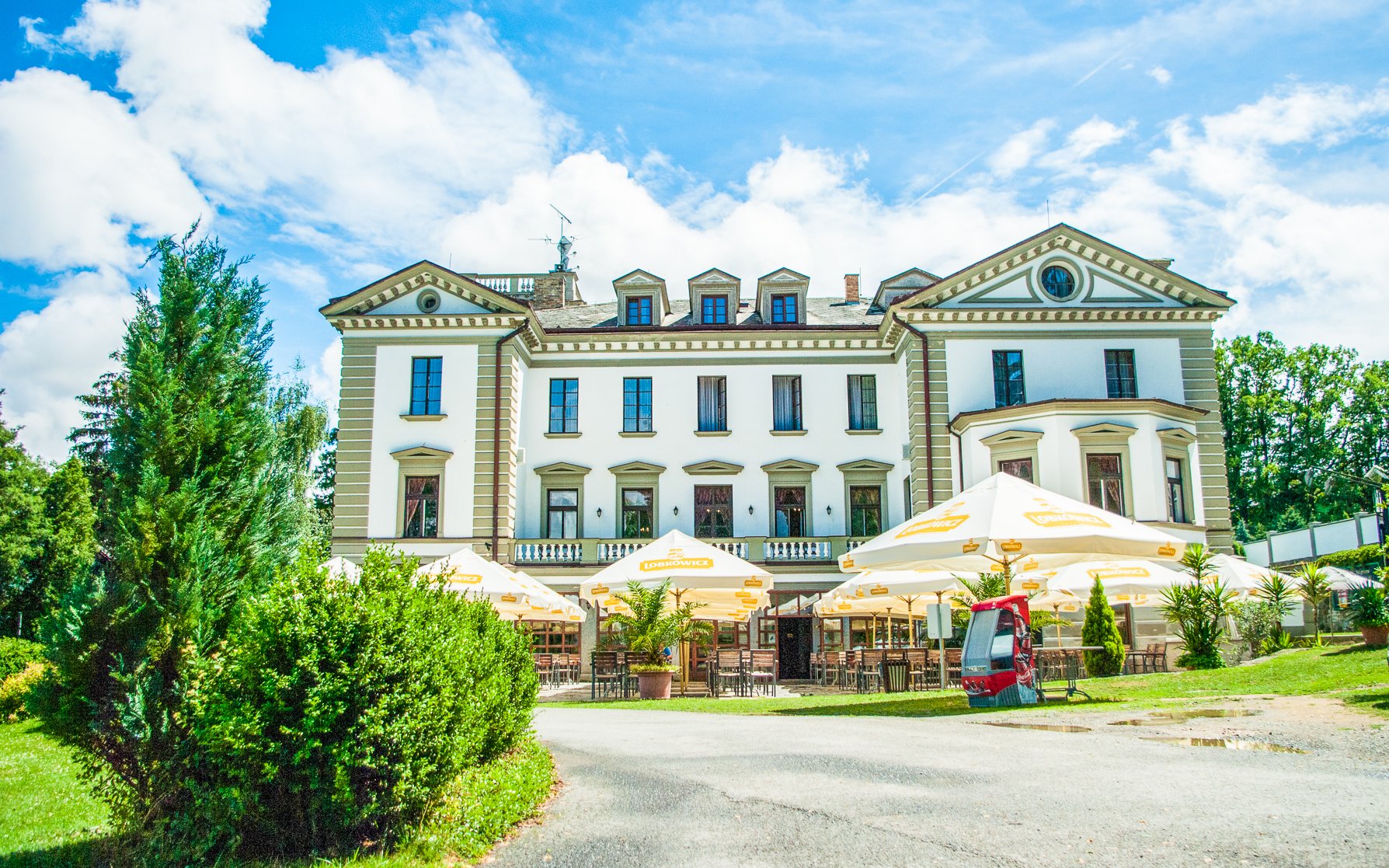 Pobyt u Benešova a jen 5 km od zámku v Golf & Spa Resortu Konopiště **** se stravou dle výběru a wellness - ventip.cz