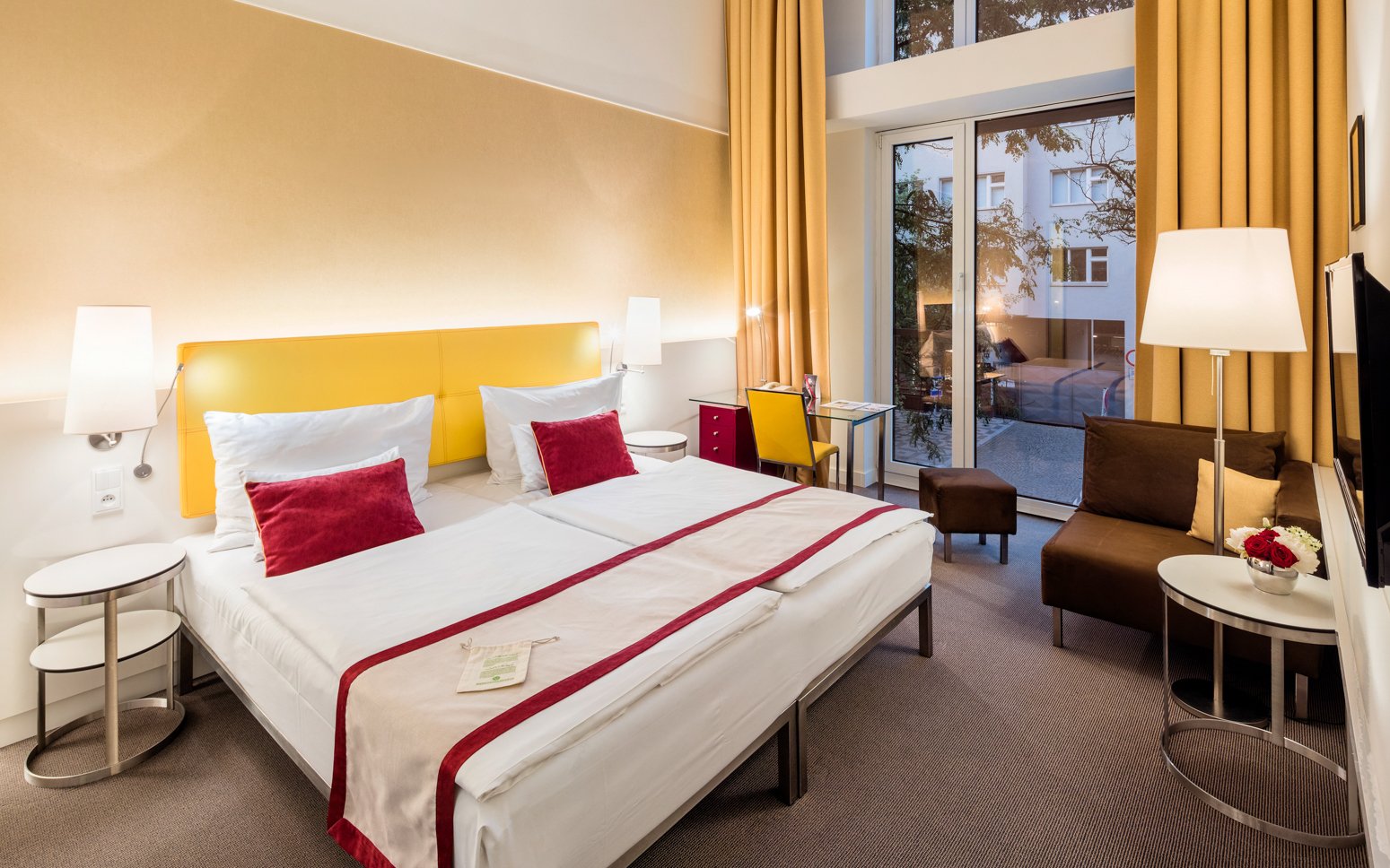 Praha přímo v centru: Hotel Vienna House by Wyndham Andel's Prague **** se snídaněmi