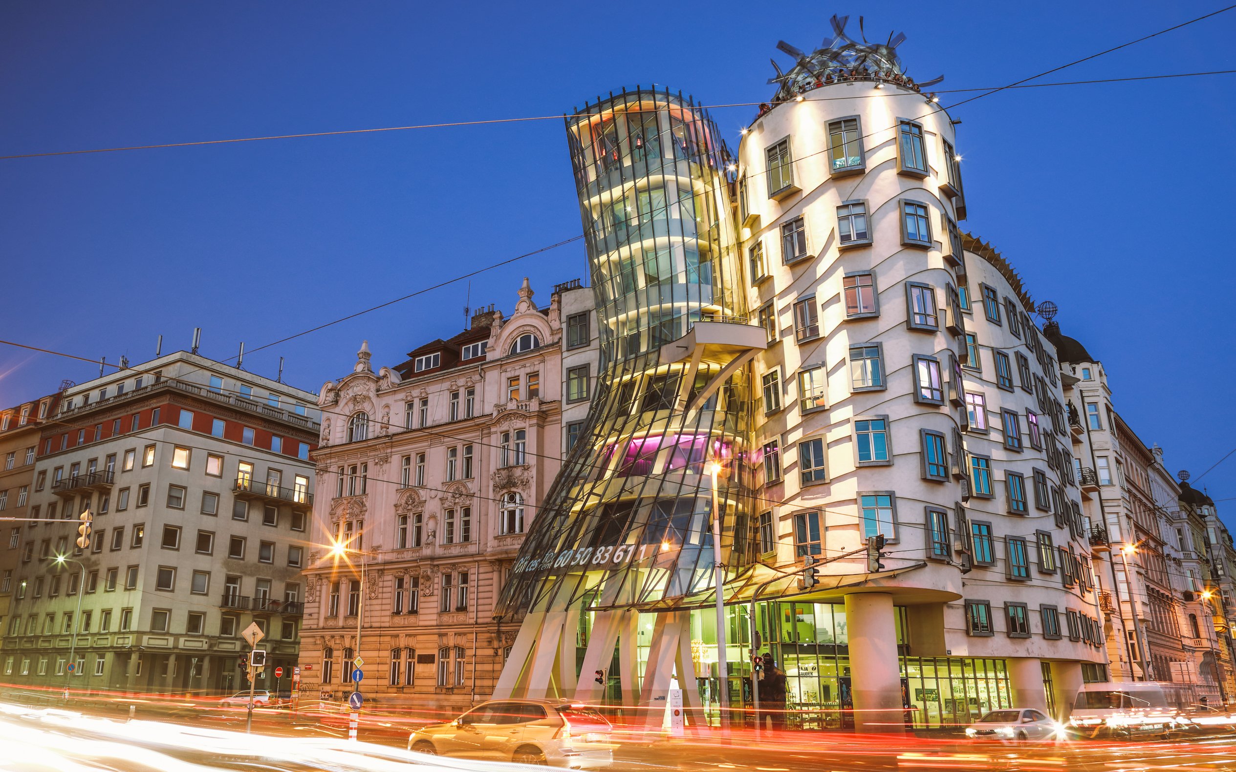 Nejstylovější ubytování v Praze: Hotel Tančící dům **** v pokoji Deluxe se snídaní