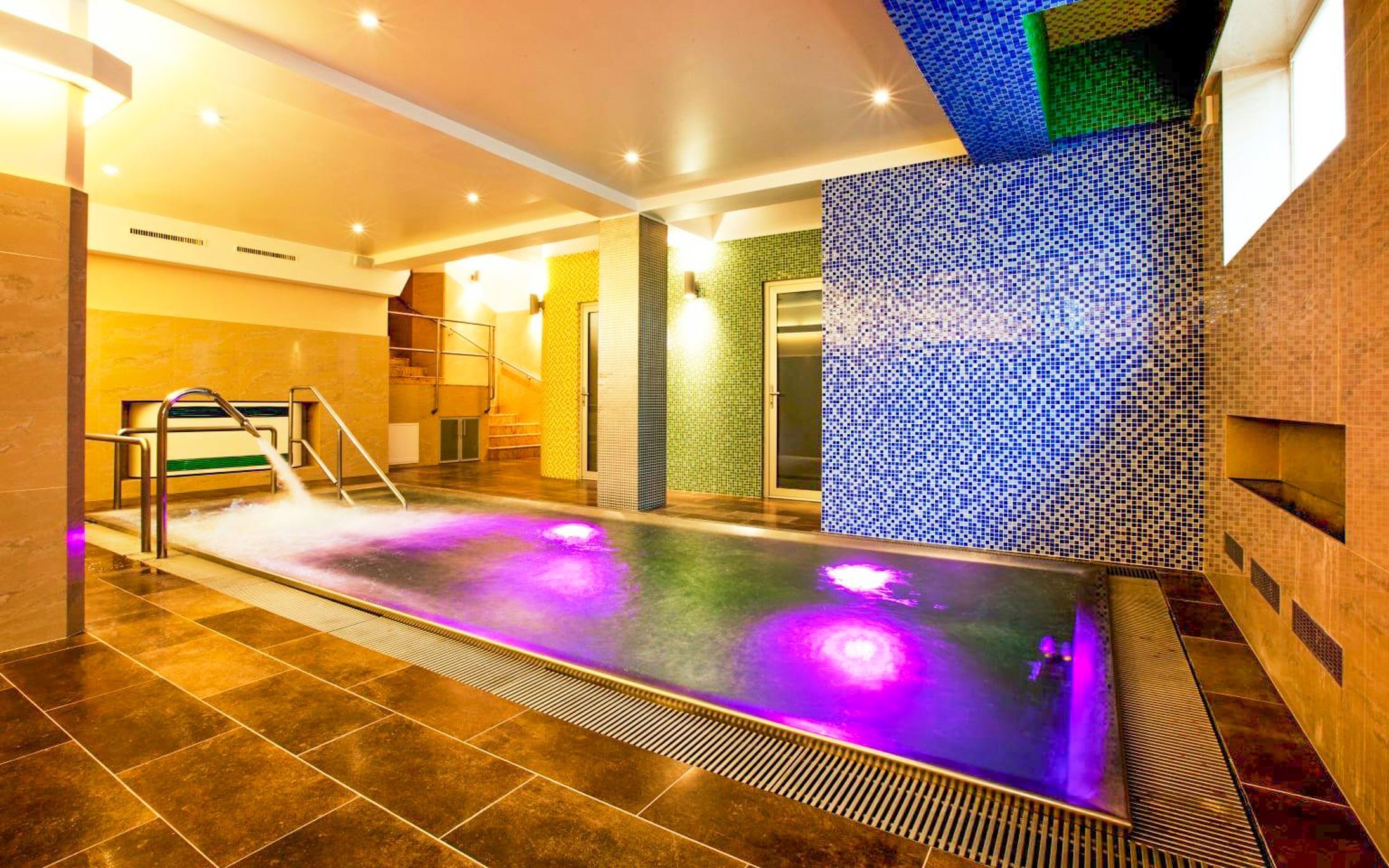 Praha: Pobyt nedaleko centra v Hotelu Relax Inn **** s privátním bazénem a snídaněmi formou bufetu - ventip.cz