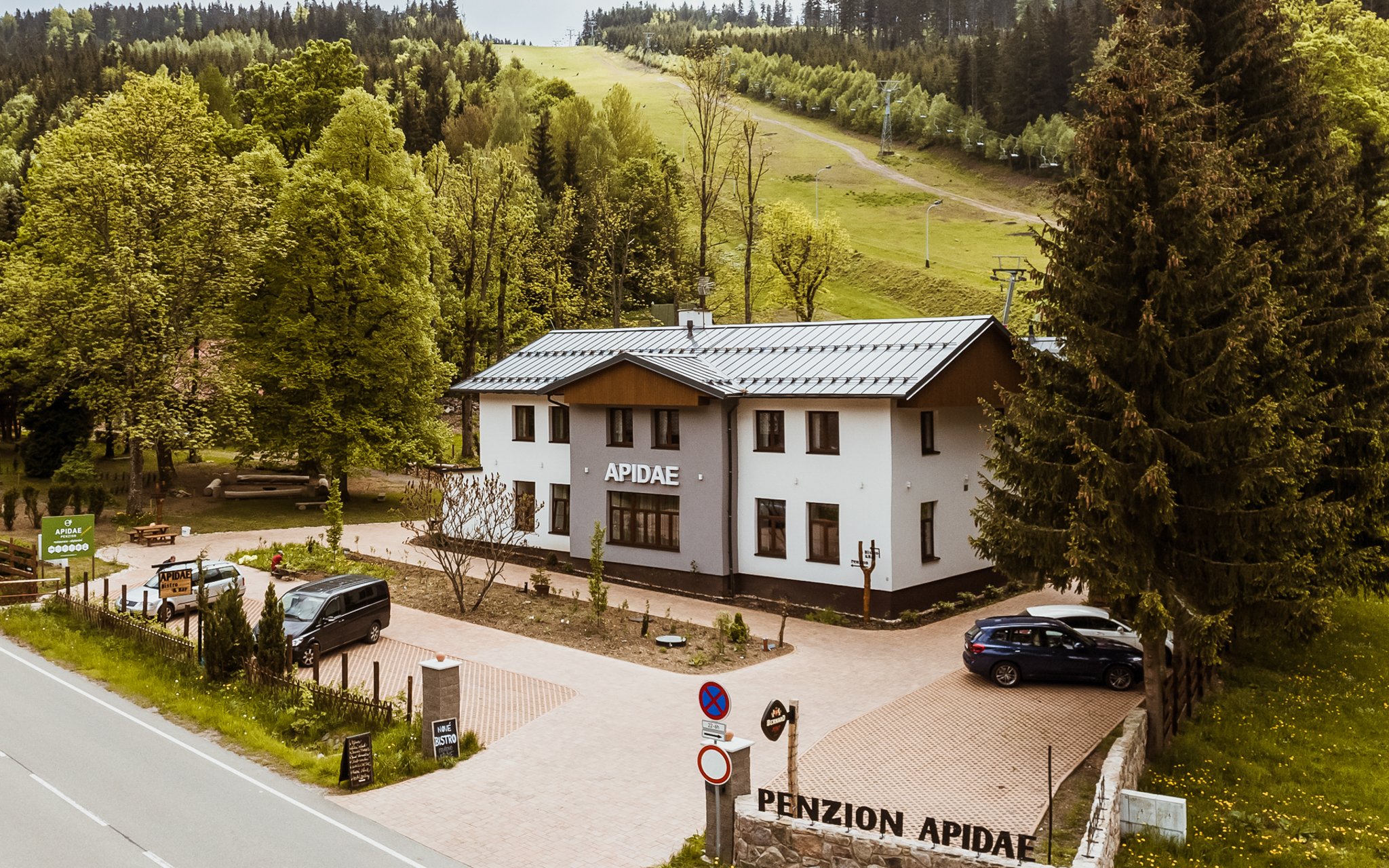 Deštné v Orlických horách blízko atrakcí: Horský penzion Apidae se snídaní
