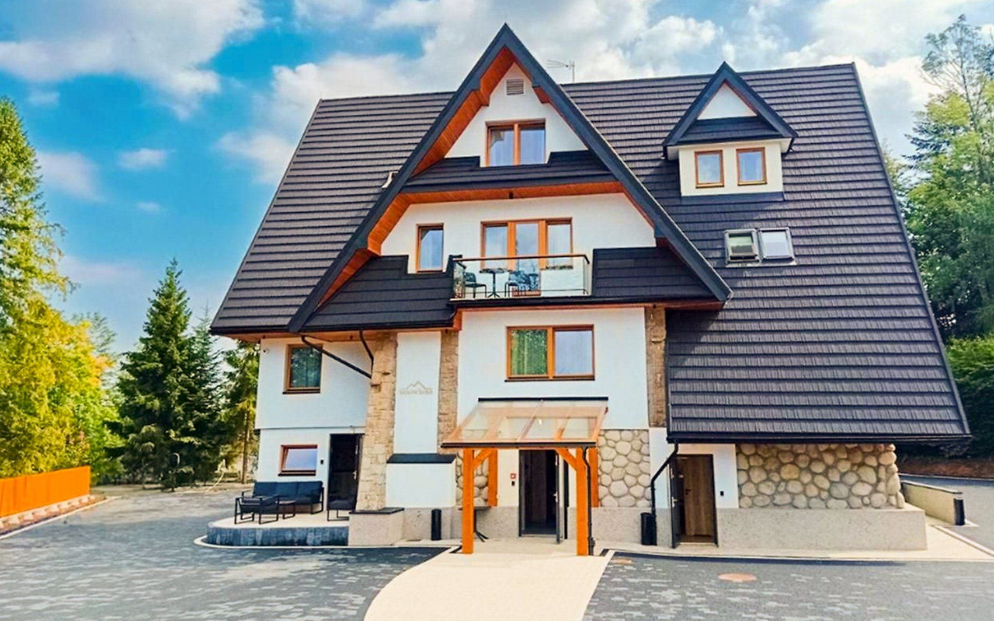 Polsko u Tatranského NP: Pobyt ve Szlakami 5 Dolin Zakopane se snídaní nebo polopenzí + sauna neomezeně - ventip.cz
