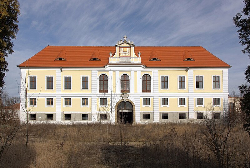 Kupařovice (zámek) - ventip.cz