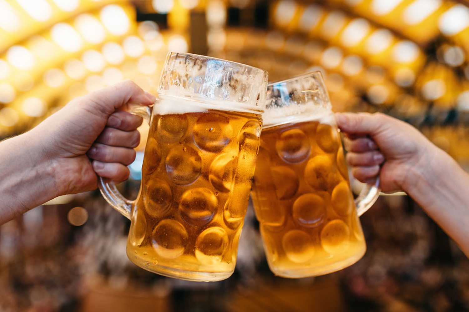 Octoberfest Monday: Neomezené pivo & karaoke – září - ventip.cz