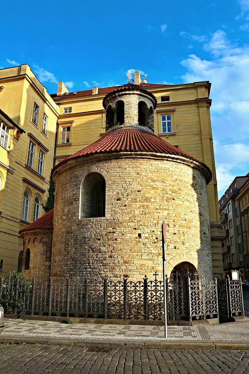 Rotunda sv. Kříže Menšího - ventip.cz
