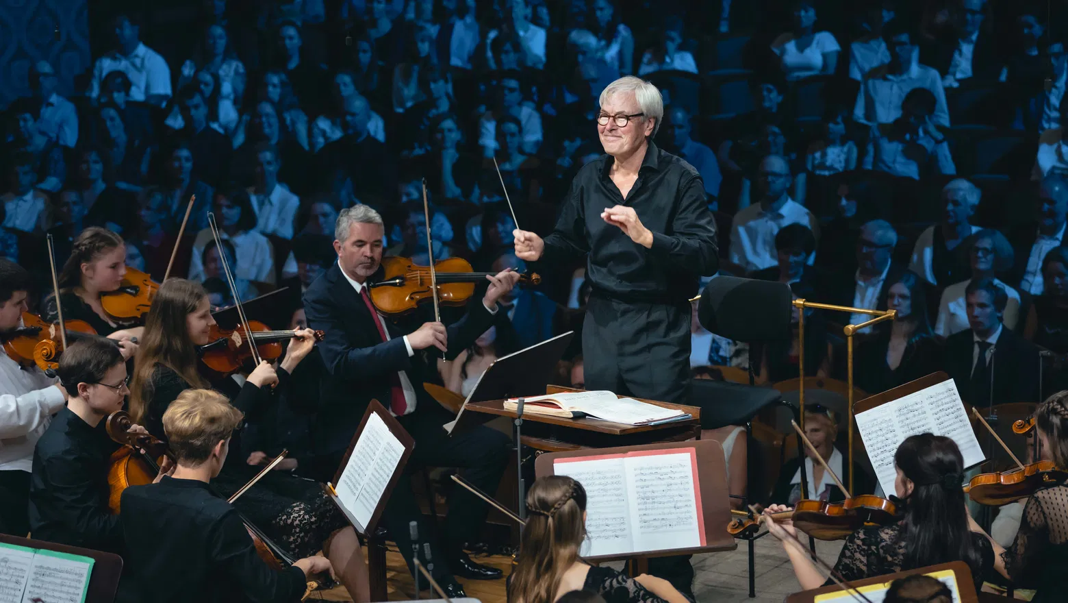 Společný orchestr žáků ZUŠ a hráčů ČF - ventip.cz