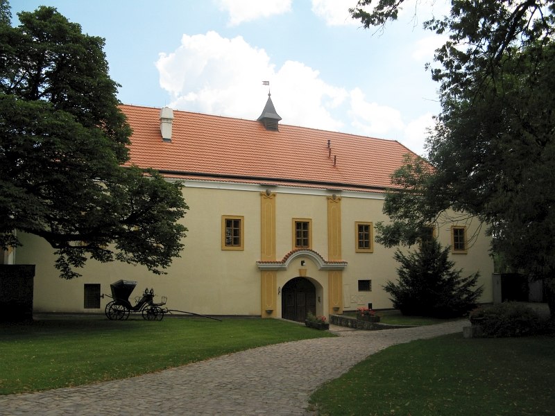 Třebotov (tvrz) - ventip.cz