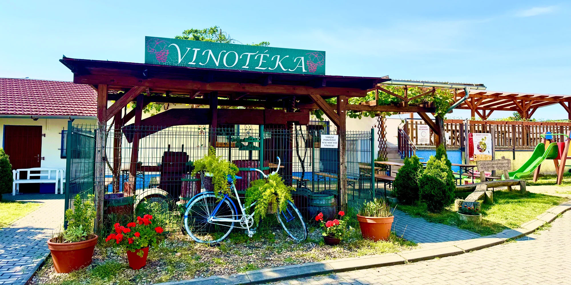 Vinotéka za obecňákem Vranovice - ventip.cz