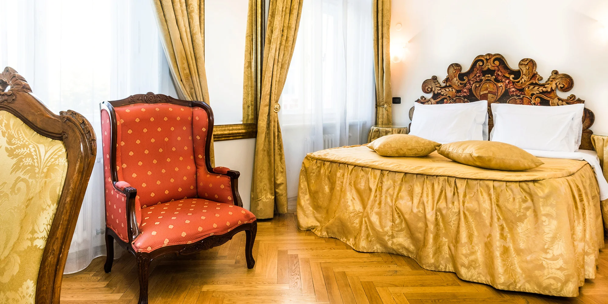 Charles Bridge Palace - ventip.cz