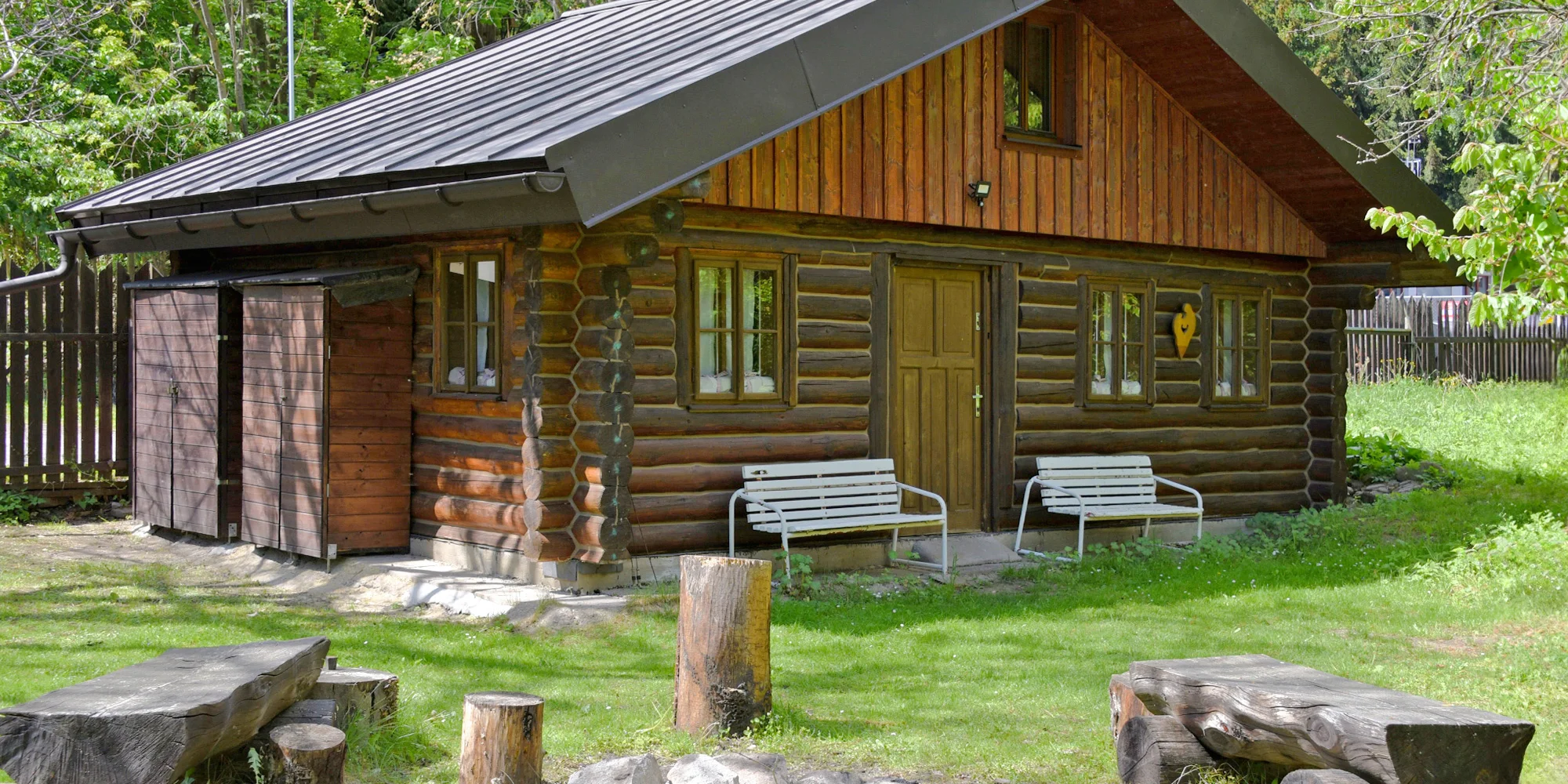 Srub pod třešněmi - ventip.cz