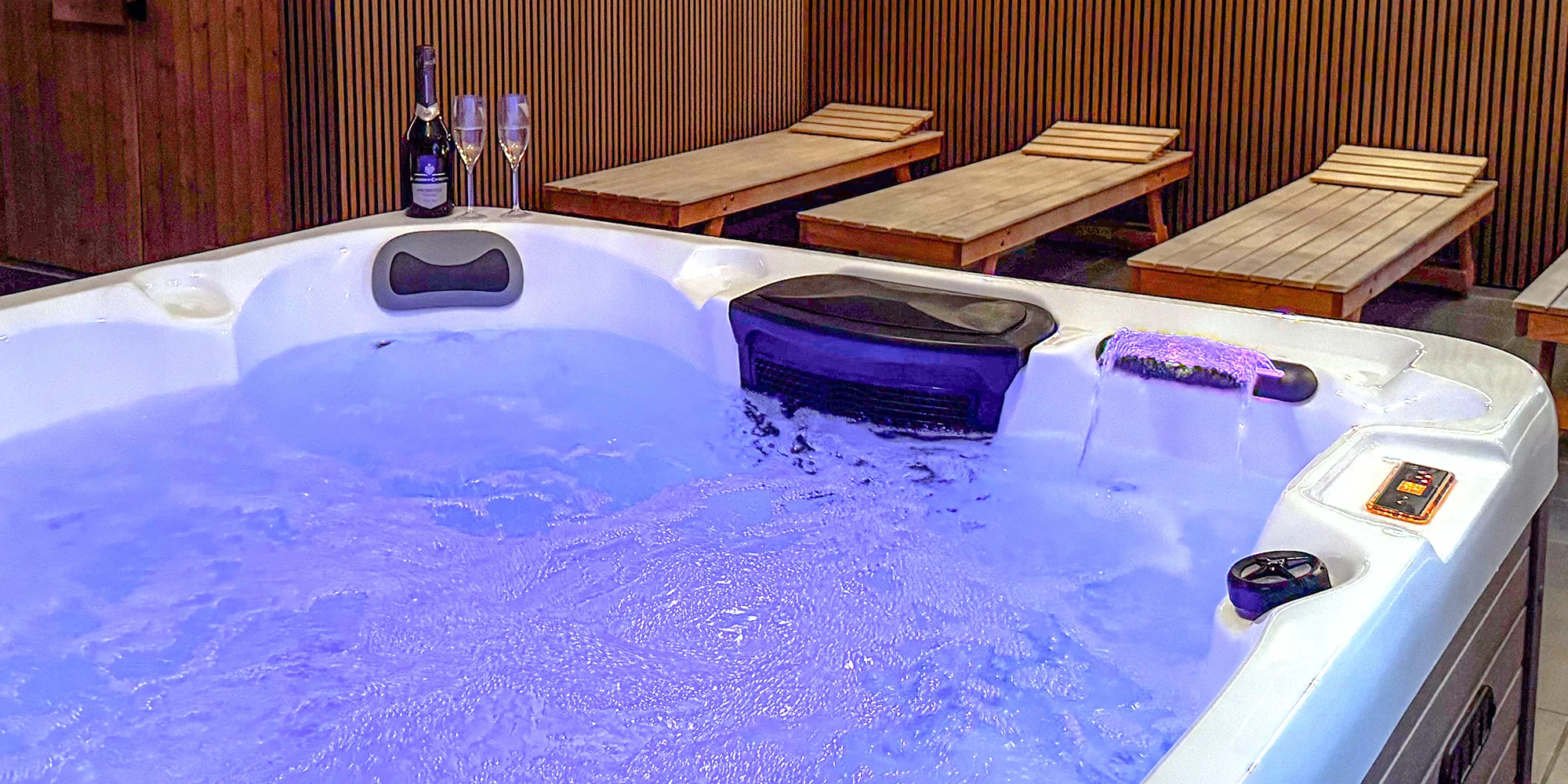 SPORTOVNÍ CENTRUM RADOSTOVA LUHAČOVICE - ventip.cz