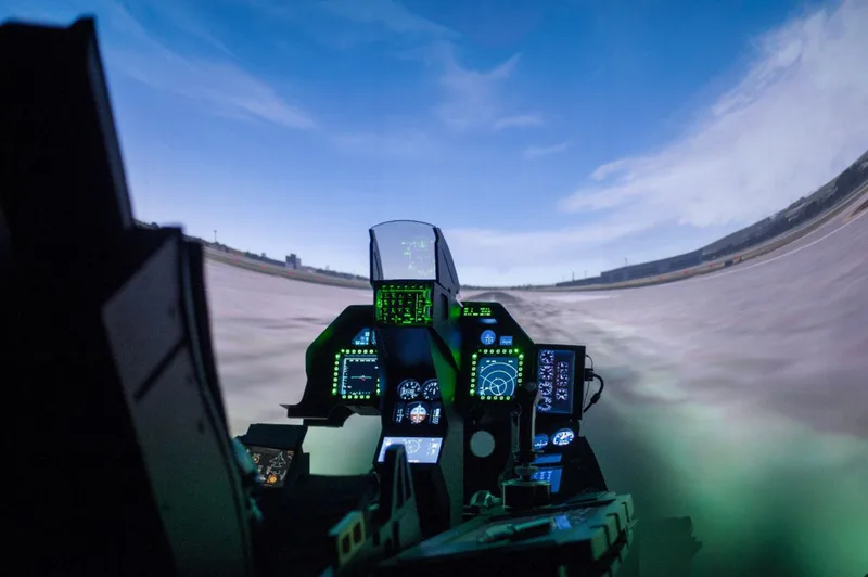 Simulátor stíhačky F-16 Fighting Falcon - ventip.cz